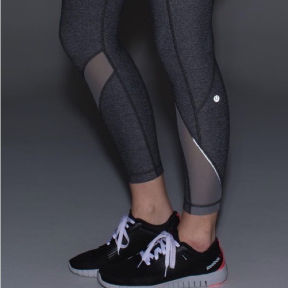 Lululemon Inspire Tight II (Mesh) - Picture 3 of 9